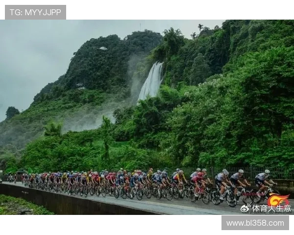 极限・复杂・超越：环广西山水间的三重奏